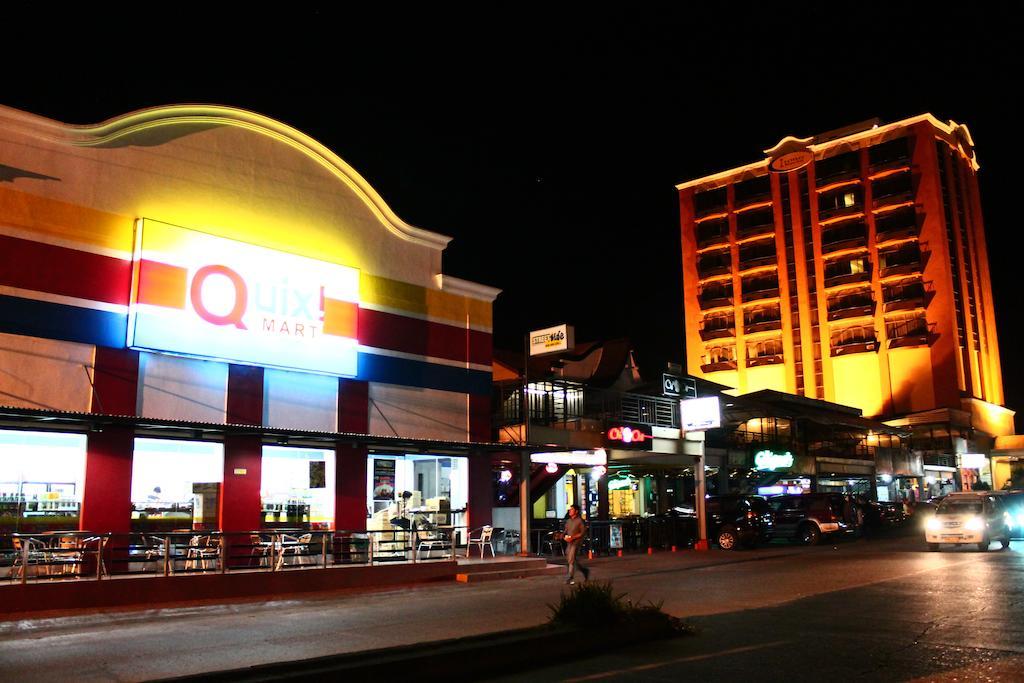 Iloilo Business Hotel Exterior foto