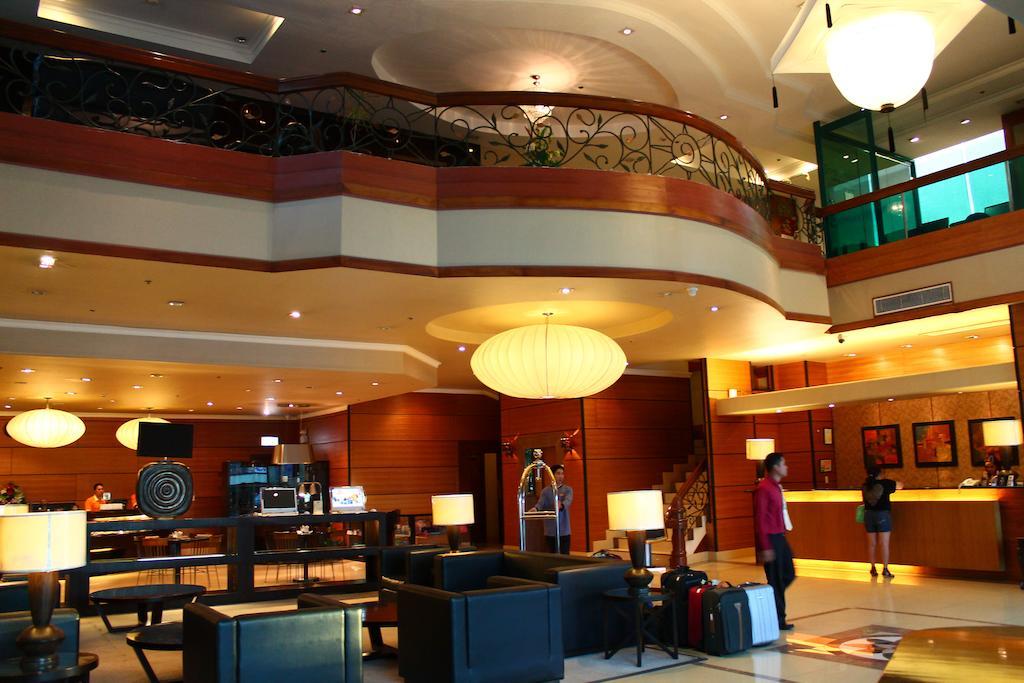 Iloilo Business Hotel Exterior foto